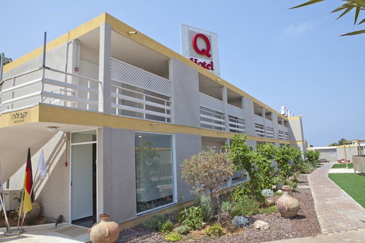 Q Village - Poleg Beach Netanya Exterior photo